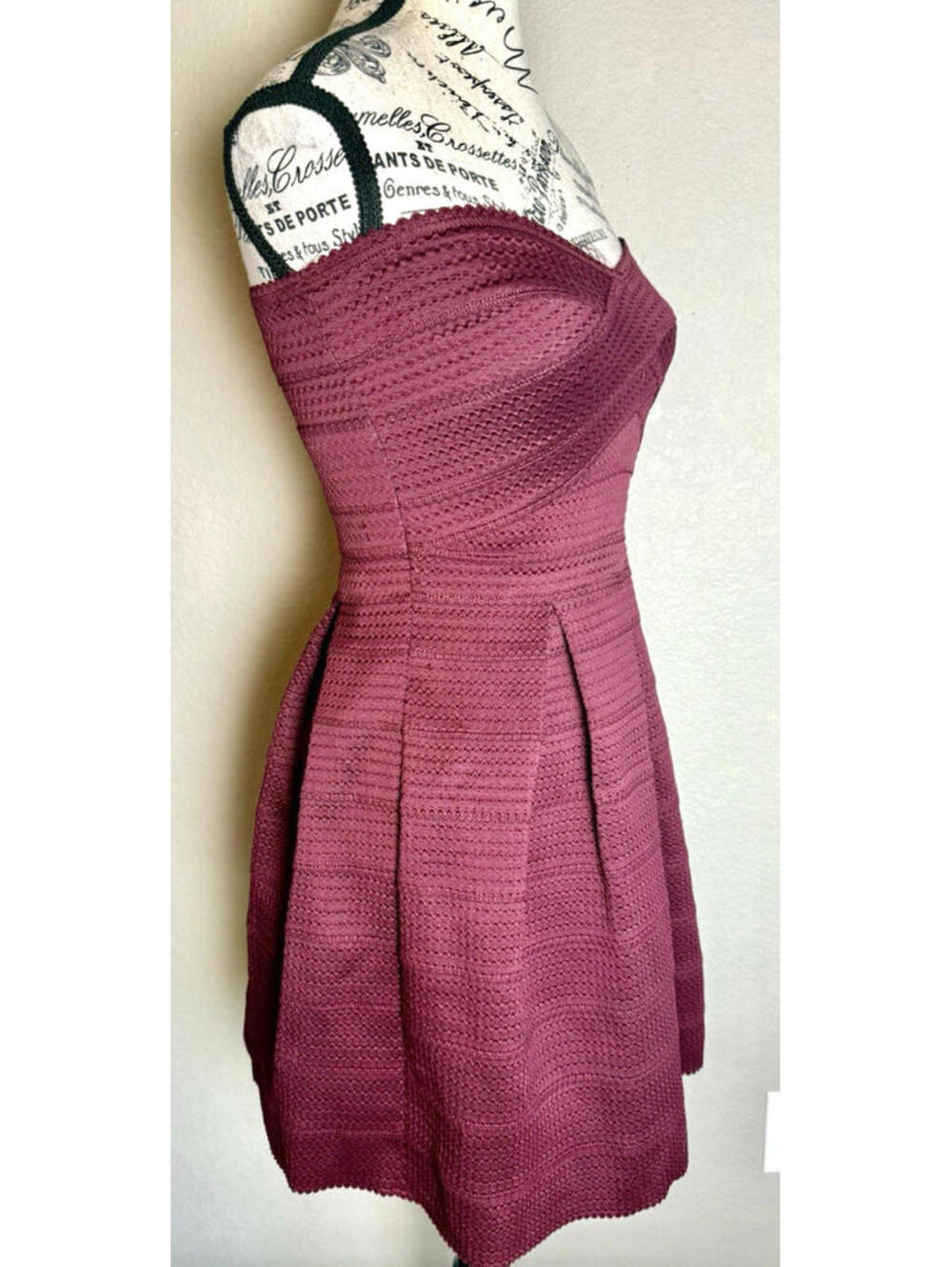 EXPRESS Women's Strapless Mini Dress Fit & Flare Pleated Cocktail Party - Picture 6 of 9